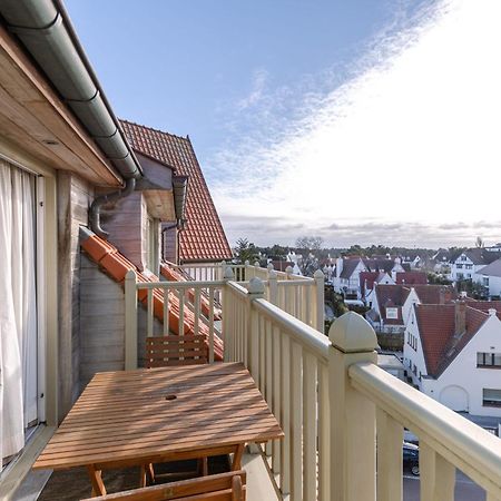 Апартаменты Charming Spacious Duplex Apt With Private Parking In Knokke Экстерьер фото